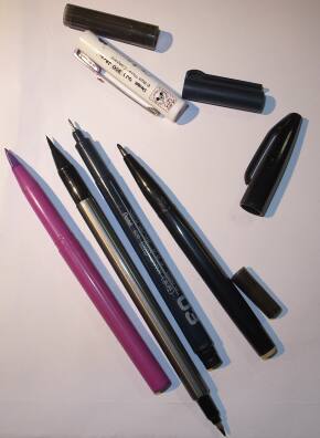 いろいろな水性ペンに使用
